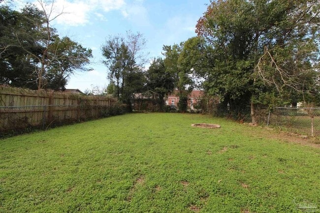 Building Photo - 2517 N 7th Ave