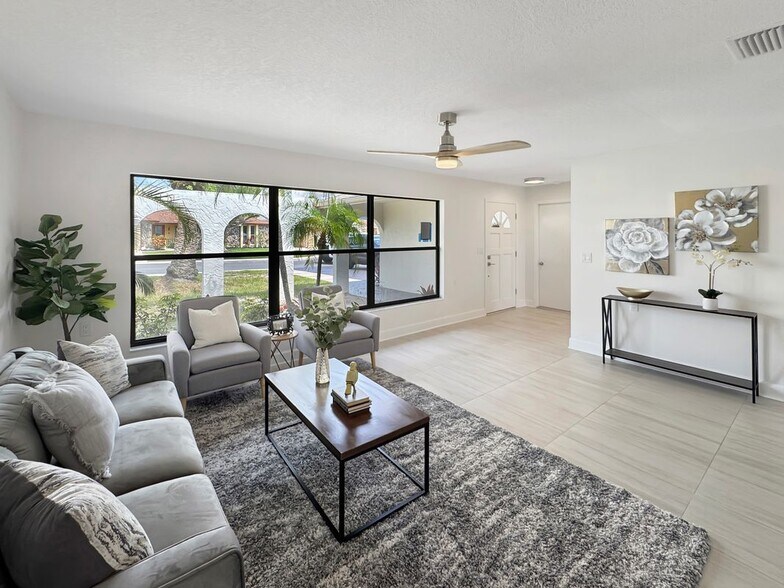 Building Photo - 9907 ISLAND HARBOR Dr