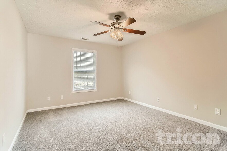 Building Photo - 35 Trelawney Ln