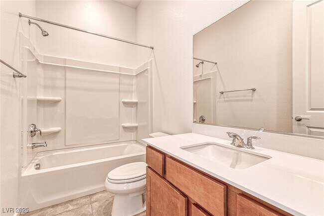 Building Photo - 643 Grey Saker St