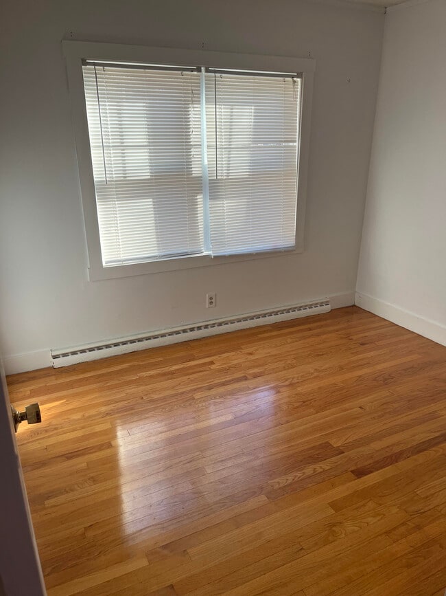 Building Photo - 50 Northwood Dr