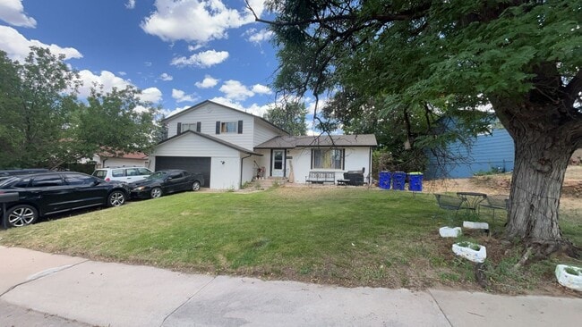 Building Photo - 15739 E Greenwood Dr