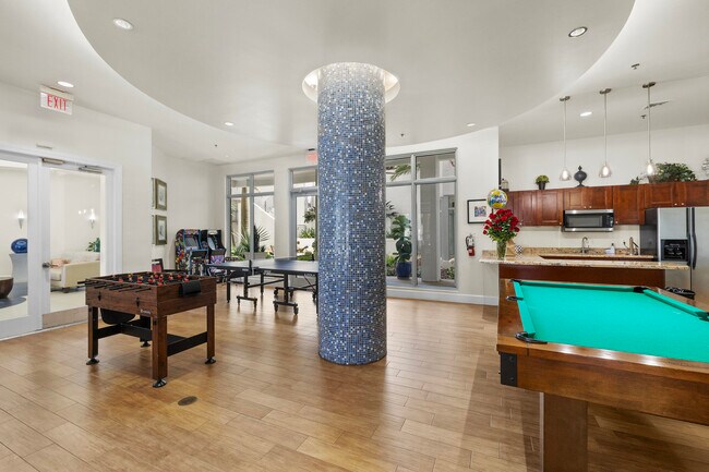 Building Photo - 1830 Radius Dr