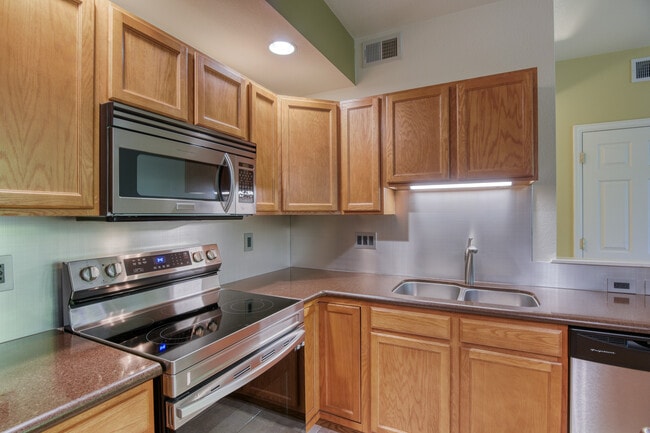 Building Photo - 2035 Grays Peak Dr