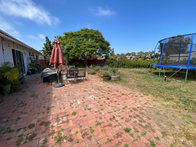 Building Photo - 1741 Lahoud Dr