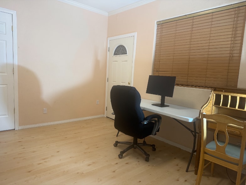 Building Photo - 1 Horst Ave