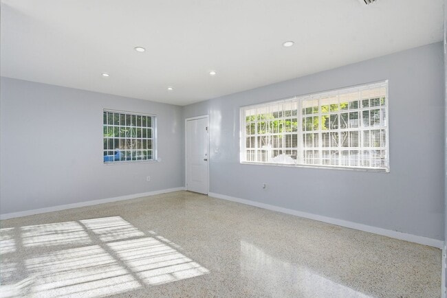 Building Photo - Welcome Home! Spacious 3-bedroom, 2-bath home with plenty of parking and washer/dryer inside the ...