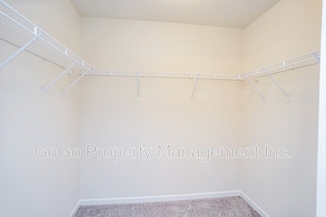 Building Photo - 417 Wagon Trail