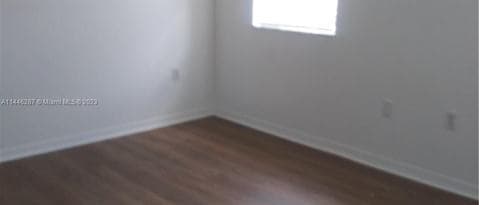 Building Photo - 638 E Mowry Ct