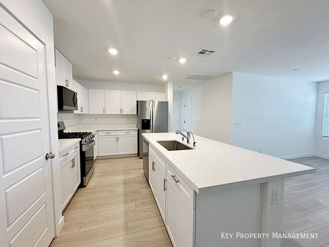 Building Photo - 4241 Vivenda St