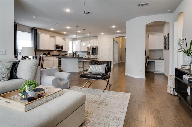 Building Photo - 4800 Meadow Falls Dr