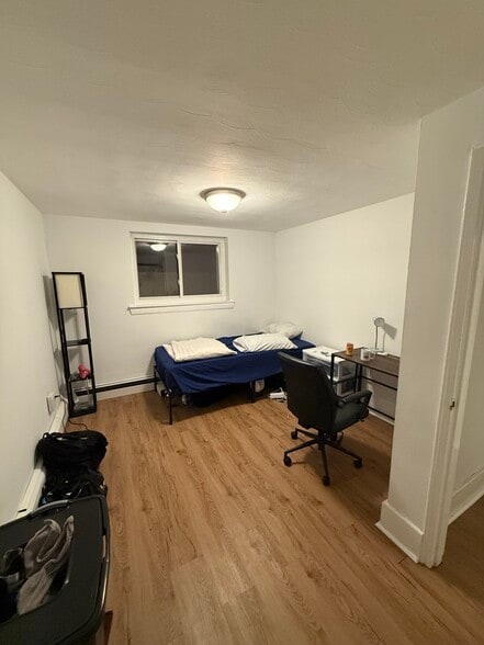 Building Photo - 63 Selkirk Rd