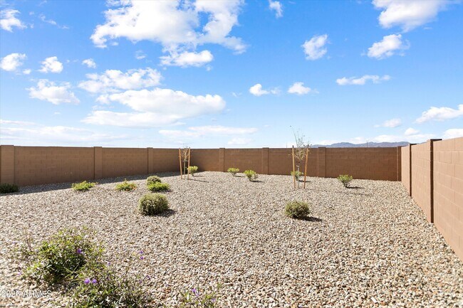 Building Photo - 17337 W Smoketree Dr