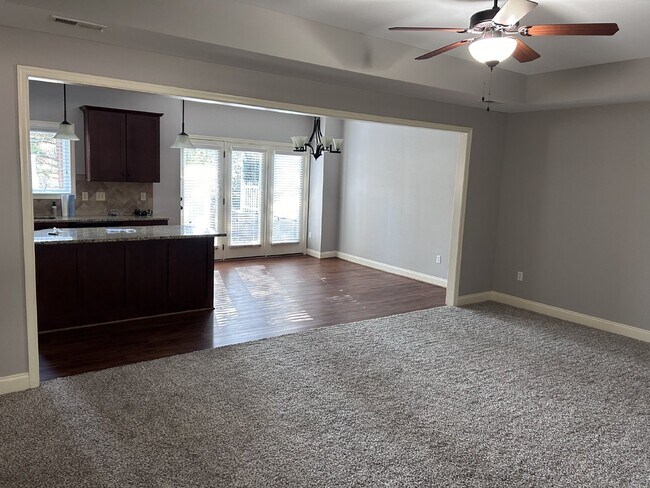 Building Photo - 3 Bedroom, 2 1/2 Bathroom Farmington Charm in Forest, VA! Gym and field house included.