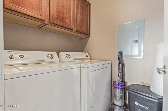 Building Photo - 5450 E Deer Valley Dr