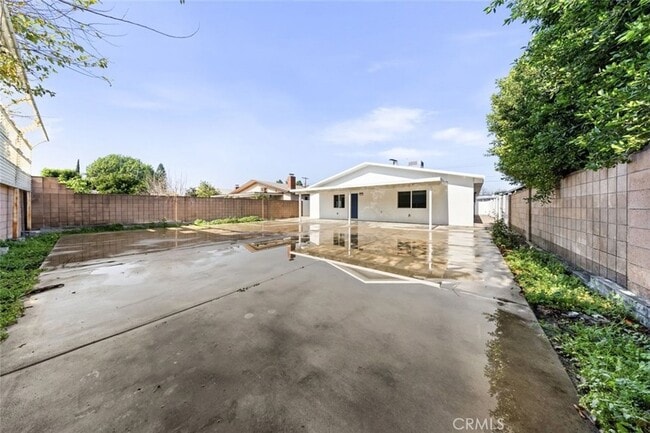 Building Photo - 13010 Hartland St