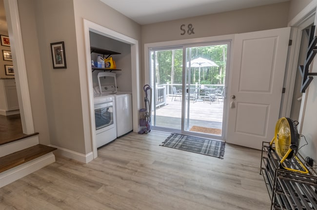 Building Photo - Spacious 4-Bedroom Home with In-Law Suite