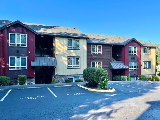 Primary Photo - Great Condo For Rent
