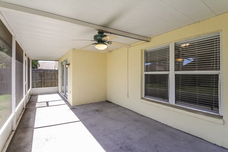 Building Photo - 7623 Clovelly Park Pl