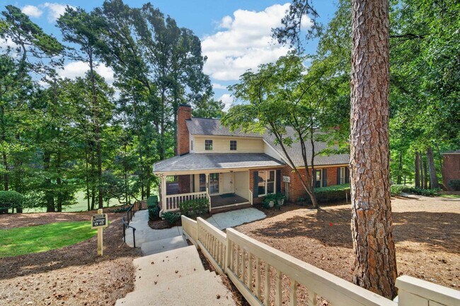 Building Photo - 1050 Cupp Ln