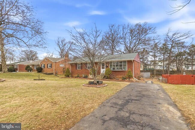 Building Photo - 7109 Layton Dr