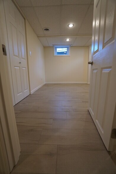 Building Photo - 28W383 Behrs Circle Dr S