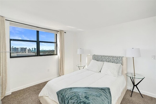 Building Photo - 1775 Washington Ave