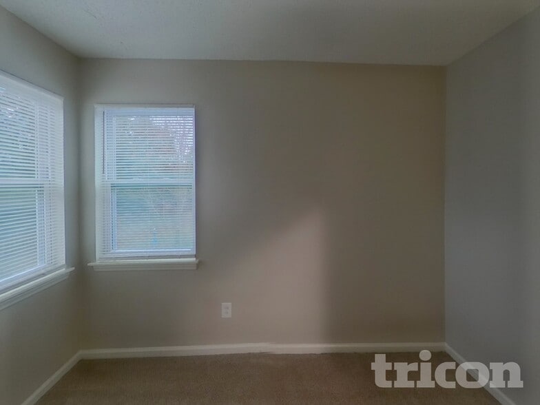 Building Photo - 9320 Amy Dr