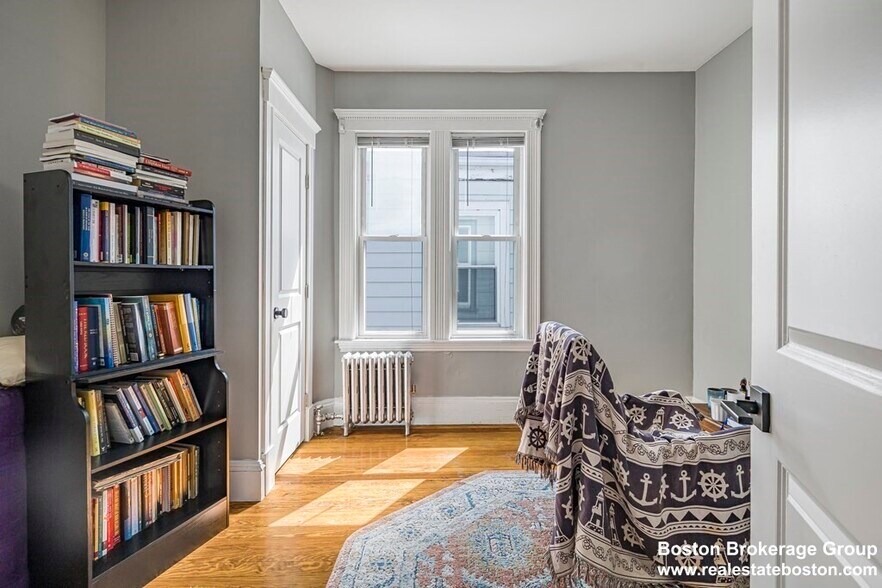 Building Photo - 37 Harbor View St