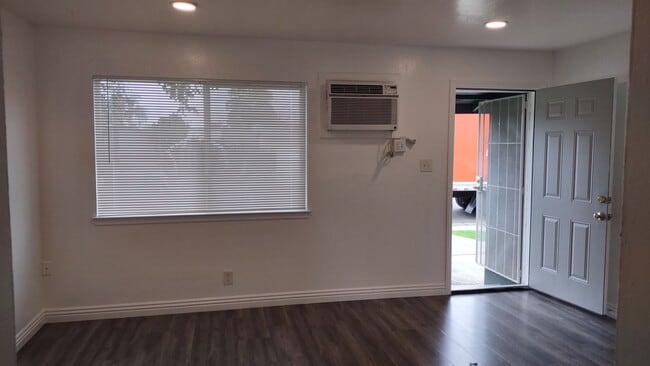 Building Photo - 5800 48th Ave