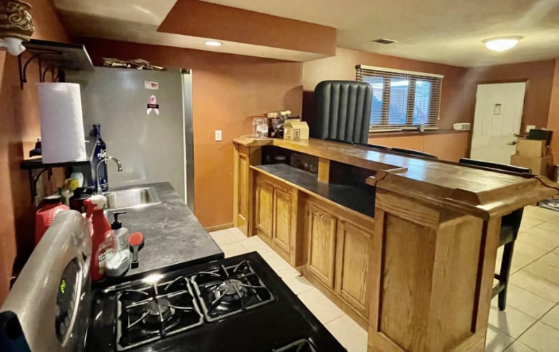 Building Photo - 5910 Thatcher Dr