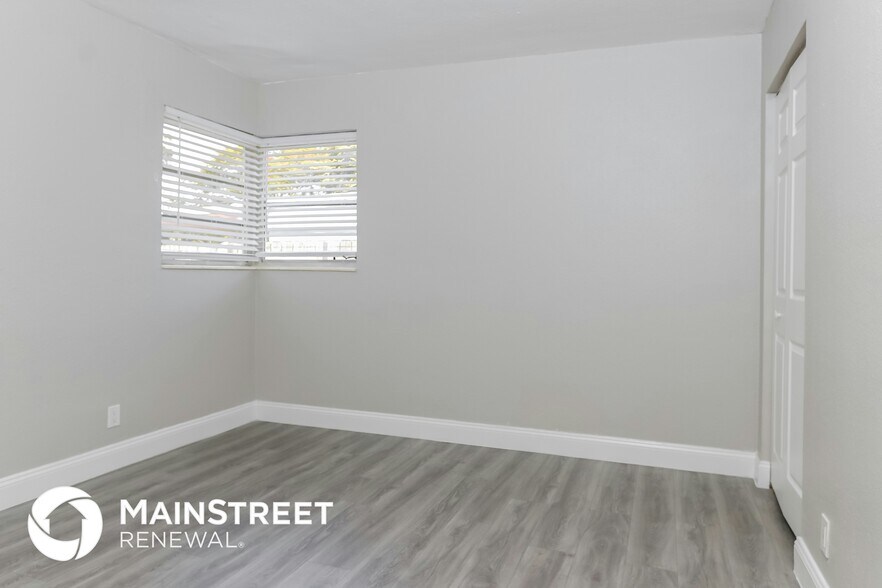Building Photo - 151 NE 51st St