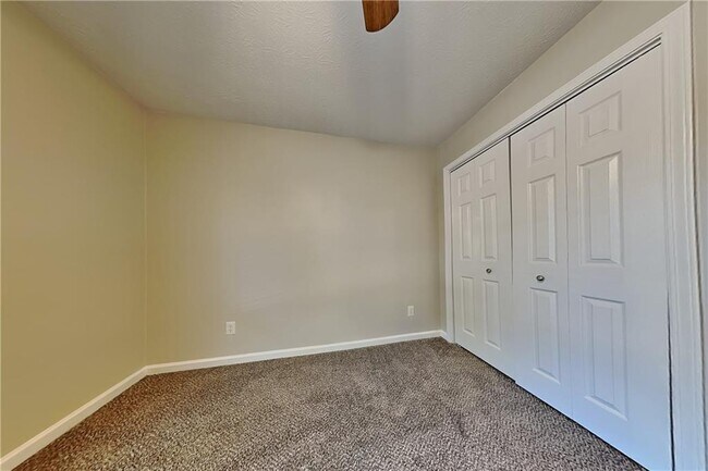 Building Photo - 204 Leighs Grove Ct