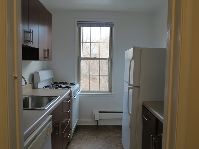 Traditional Kitchen - 2724-40 Porter Street