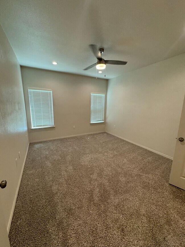 Building Photo - 2 Bed/2Bath Available JUNE in COOPER ISD!