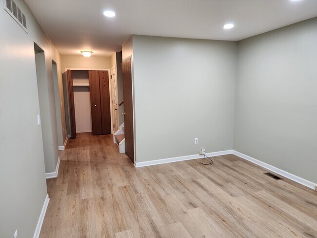 Building Photo - 3370 Heritage Pky