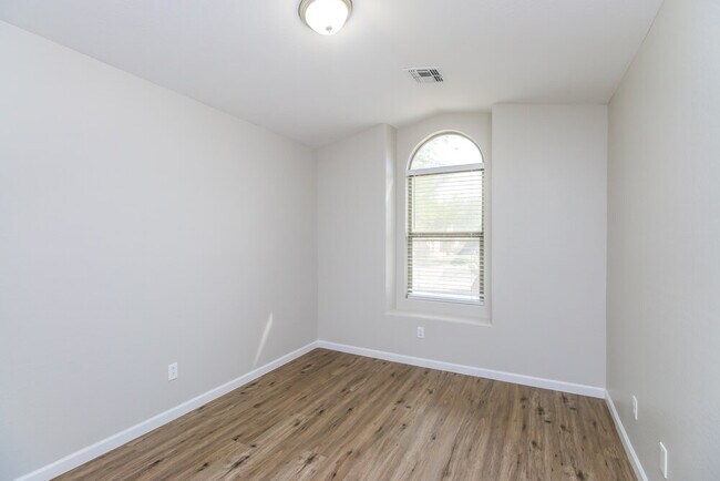 Building Photo - 4196 E Coal St