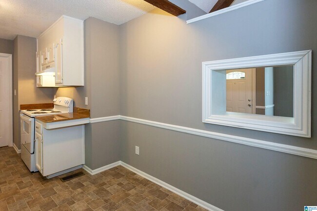 Building Photo - 9024 Village Mountain Cir