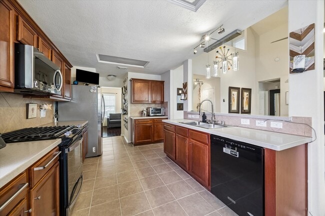 Building Photo - 2802 White Sands Dr