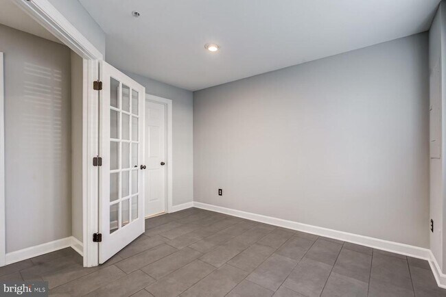 Building Photo - 5820 Pearson Ln