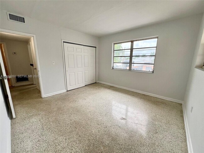 Building Photo - 675 SW 7th Ave