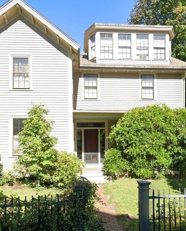 Building Photo - 149 Walnut St