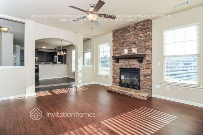 Building Photo - 1700 Summit Village Ln