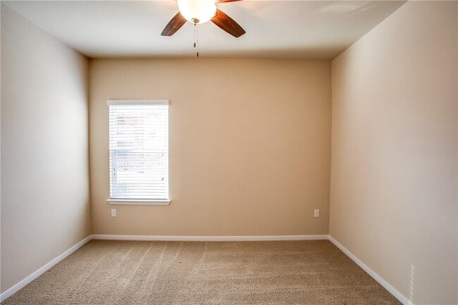 Building Photo - 607 Brashear Ln