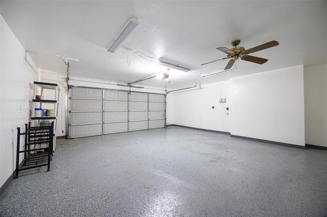 Building Photo - 6350 Glennox Ln
