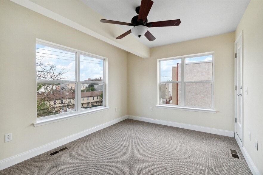 Building Photo - 1955 N 18th St