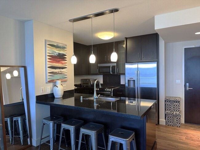 Building Photo - Waihonua - Two Bedroom, Two Bath, One Park...