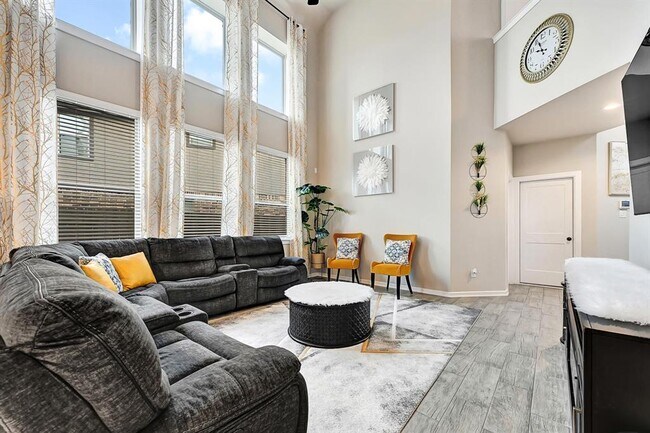 Building Photo - 7006 Winterberry Gln Ln