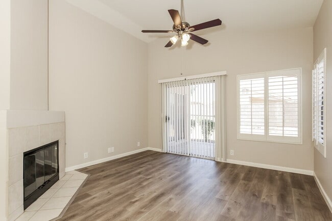 Building Photo - 4102 W Cactus Rd