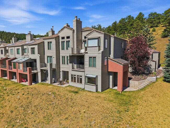 Building Photo - 680 Ridgeside Dr